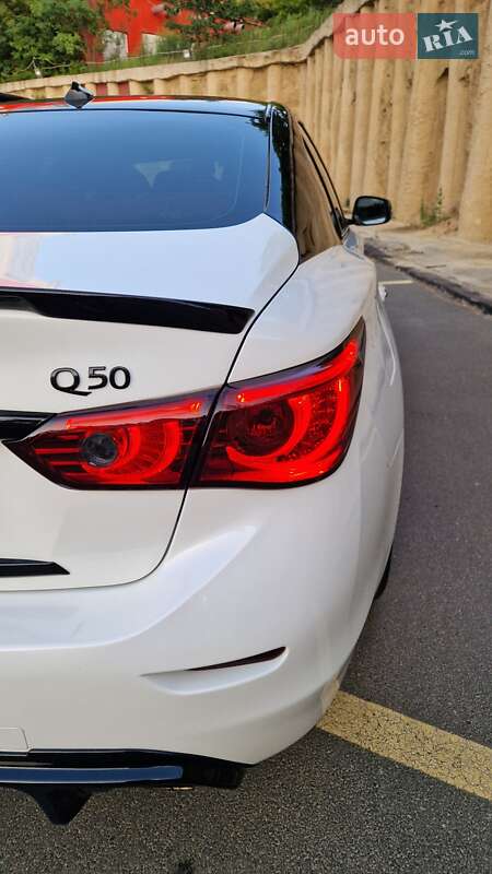 Седан Infiniti Q50 2016 в Одессе
