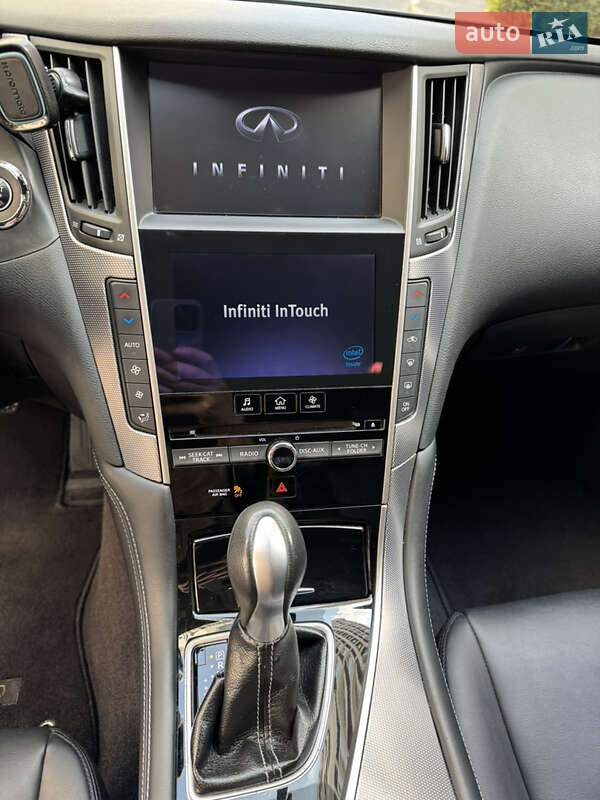 Седан Infiniti Q50 2016 в Києві