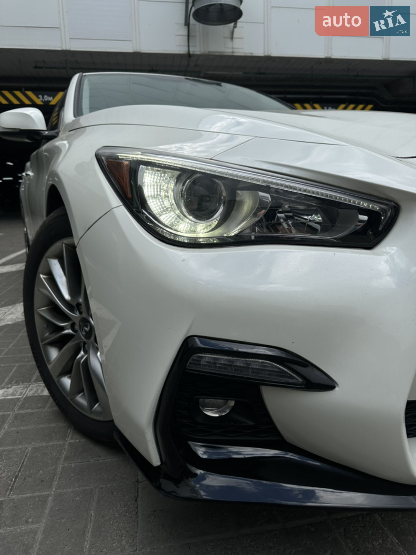 2017 Infiniti Q50 - мініатюра 9