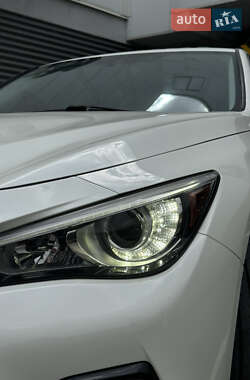 Седан Infiniti Q50 2017 в 