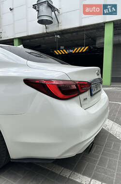 Седан Infiniti Q50 2017 в 