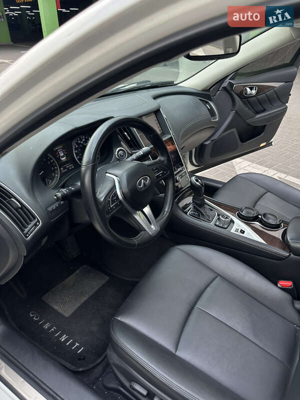 Седан Infiniti Q50 2017 в Києві