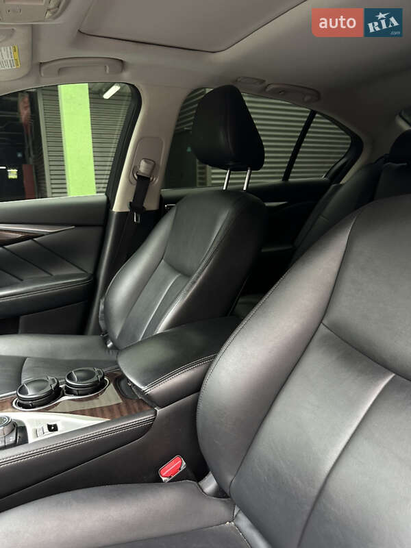 Седан Infiniti Q50 2017 в Києві