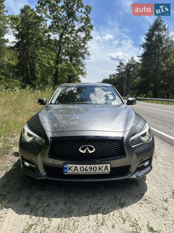 Infiniti Q50 2016