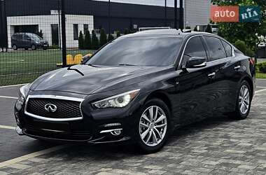 Седан Infiniti Q50 2015 в Мукачево