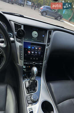 Седан Infiniti Q50 2014 в 