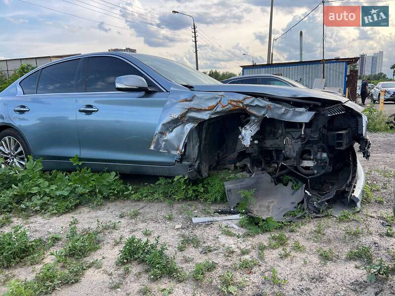 Седан Infiniti Q50 2017 в Киеве