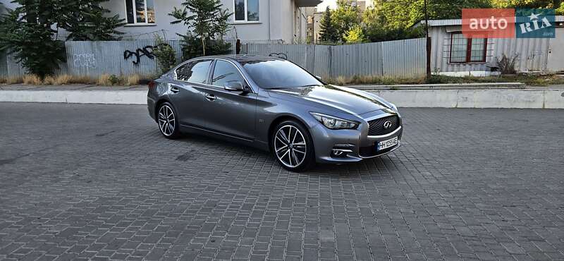 Infiniti Q50 2015