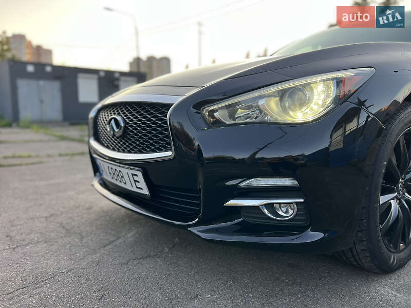 Седан Infiniti Q50 2015 в Києві