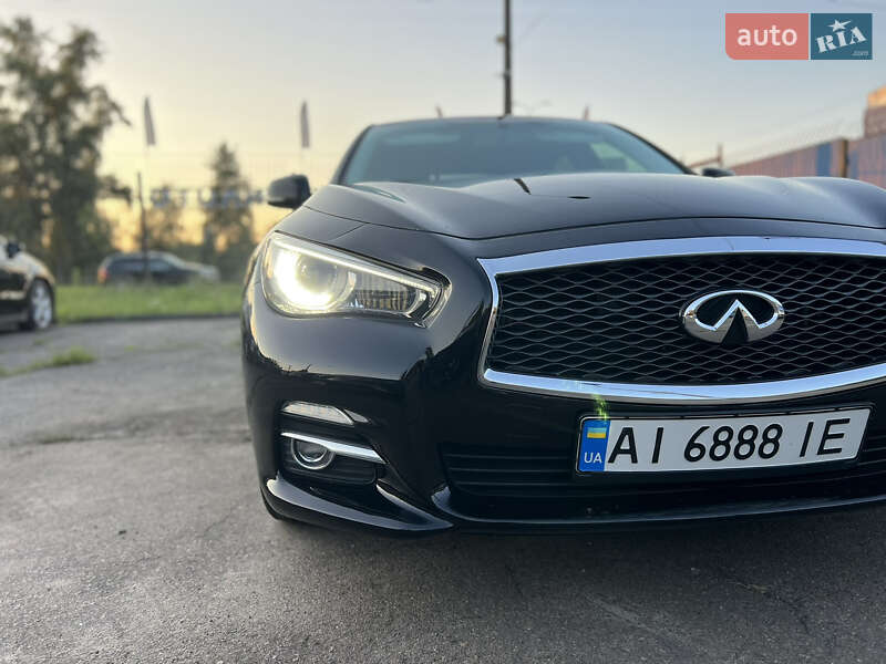 Седан Infiniti Q50 2015 в Києві