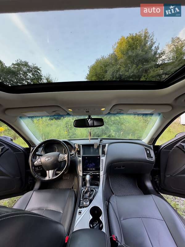 Седан Infiniti Q50 2014 в Києві