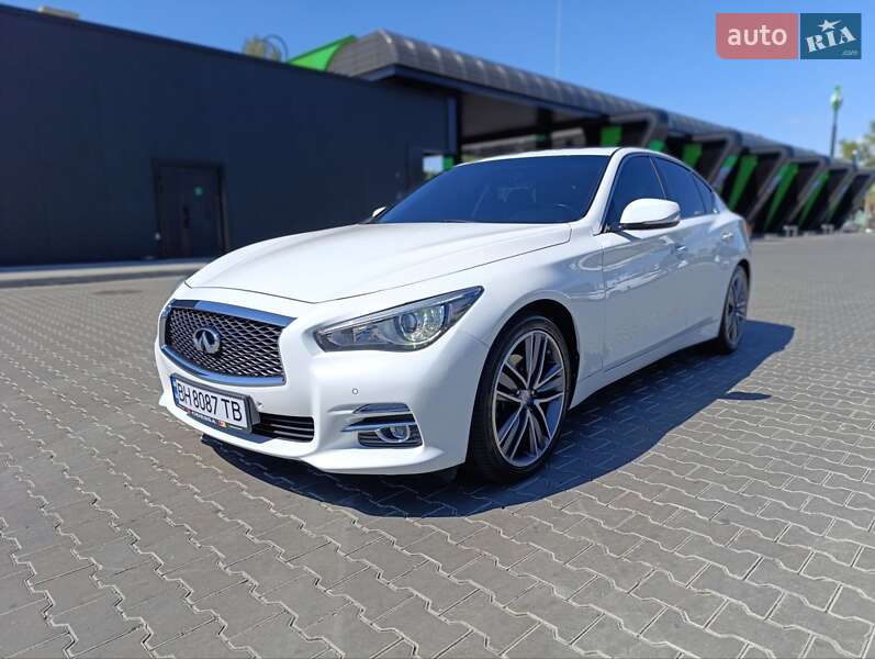 Infiniti Q50 2014