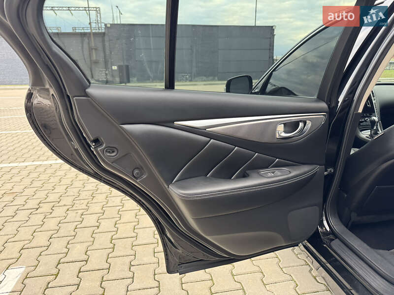 Седан Infiniti Q50 2017 в Ивано-Франковске фото 16 Седан Infiniti Q50 2017 в Ивано-Франковске