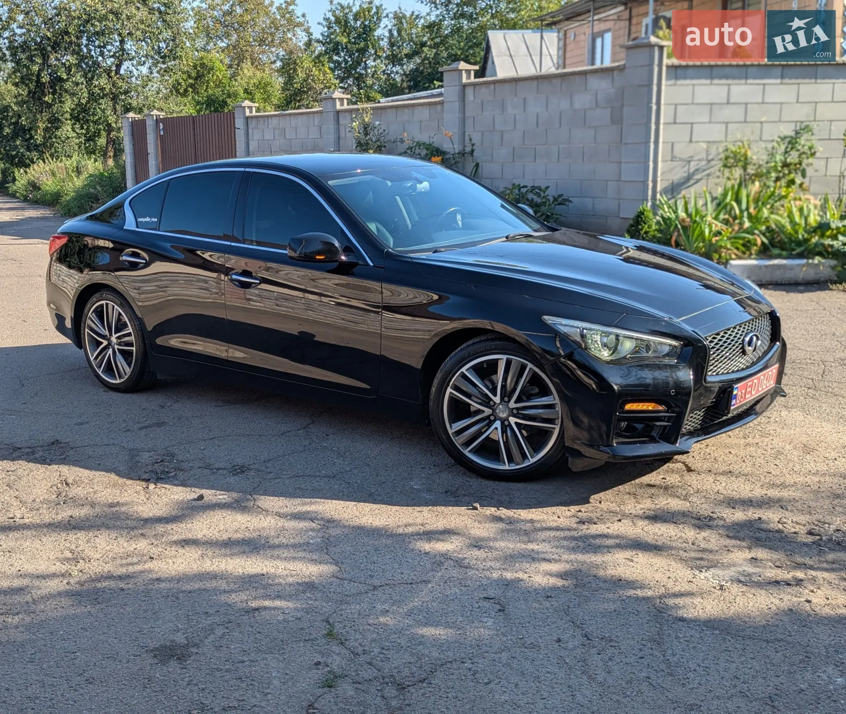 2015 Infiniti Q50 - мініатюра 2