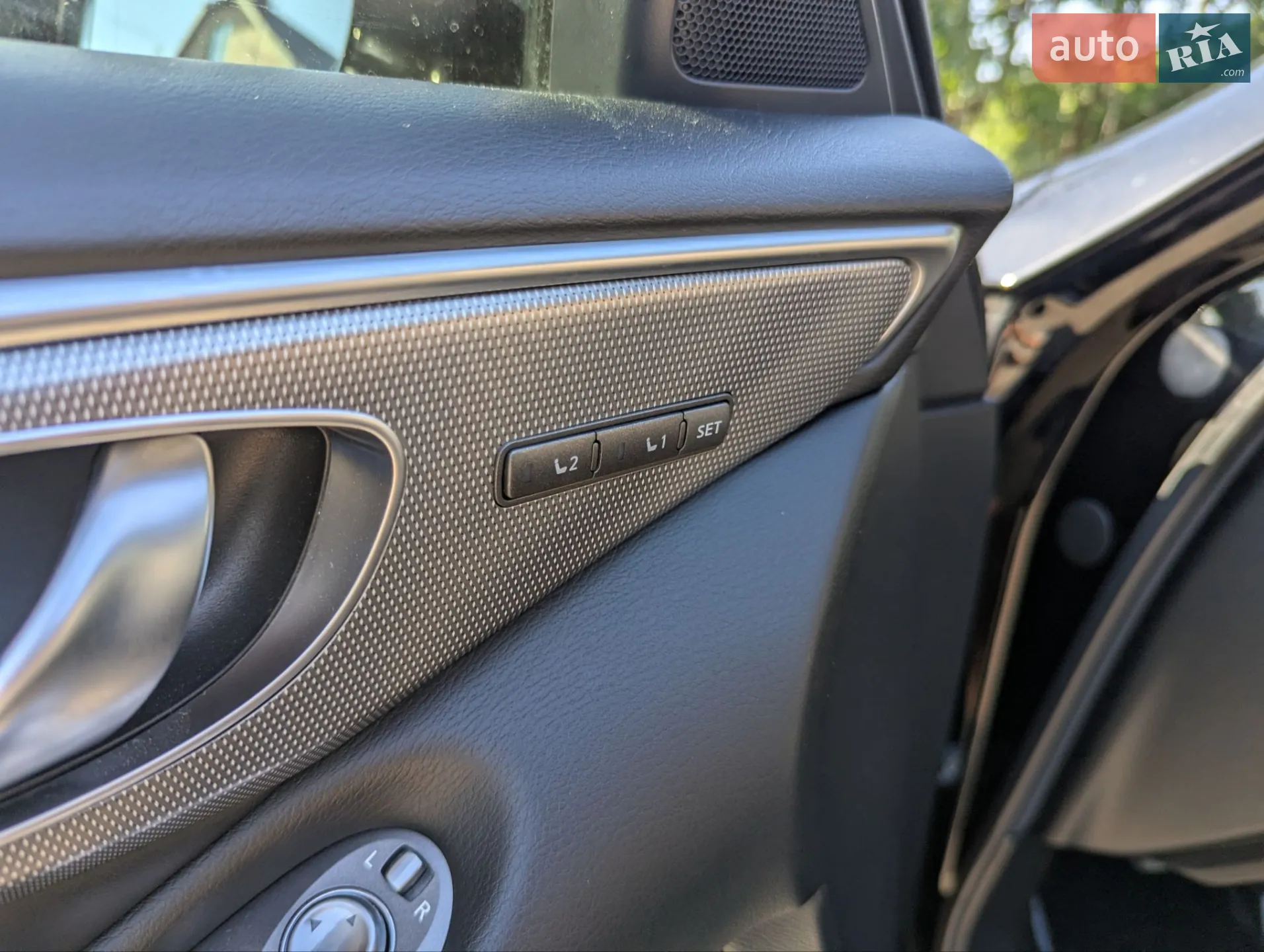 2015 Infiniti Q50 - мініатюра 14