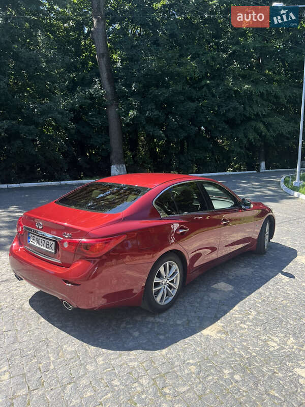 Седан Infiniti Q50 2017 в Чернівцях