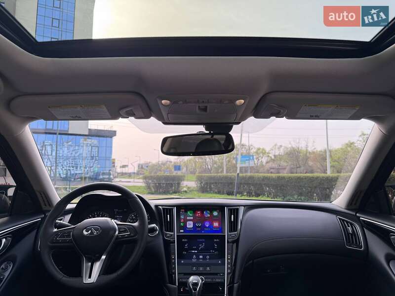 Седан Infiniti Q50 2018 в Ивано-Франковске
