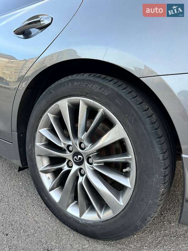 Седан Infiniti Q50 2018 в Ивано-Франковске