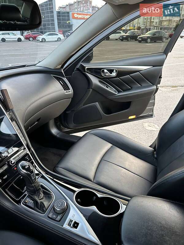 Седан Infiniti Q50 2018 в Ивано-Франковске