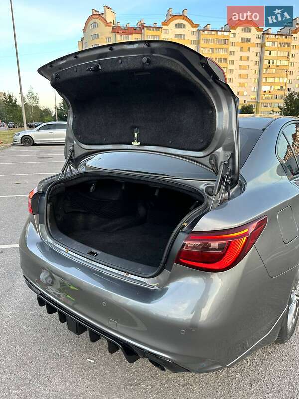Седан Infiniti Q50 2018 в Ивано-Франковске