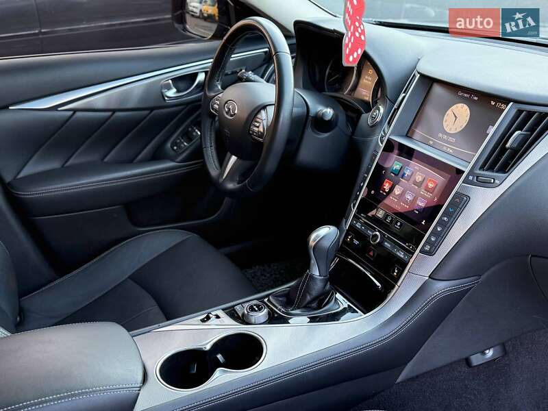 Седан Infiniti Q50 2016 в Одессе
