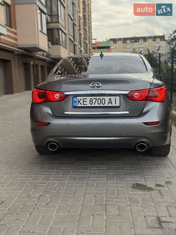Седан Infiniti Q50 2014 в Дніпрі