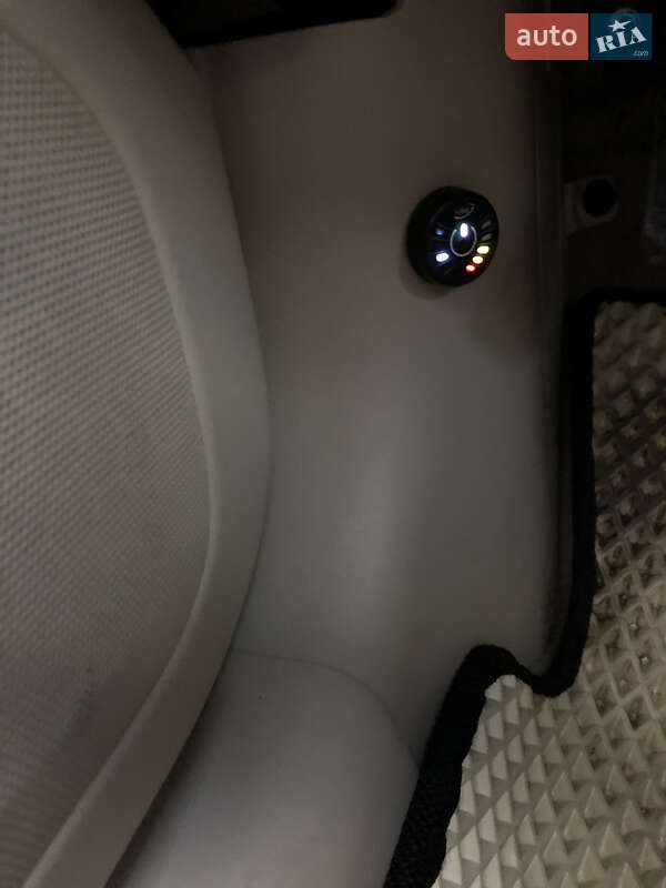 Седан Infiniti Q50 2015 в Києві