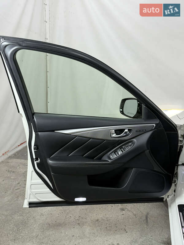 Седан Infiniti Q50 2016 в Одессе фото 17 Седан Infiniti Q50 2016 в Одессе