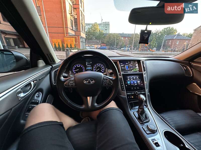 Седан Infiniti Q50 2017 в Дніпрі