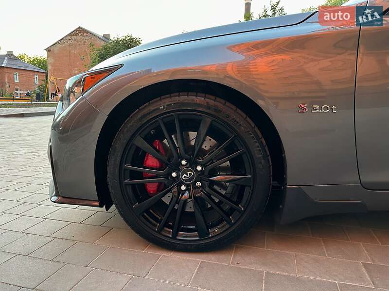 Седан Infiniti Q50 2017 в Дніпрі