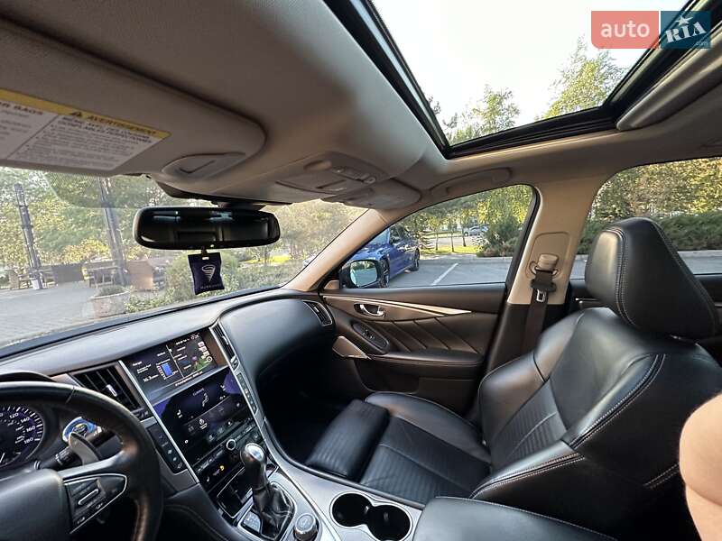 Седан Infiniti Q50 2017 в Дніпрі