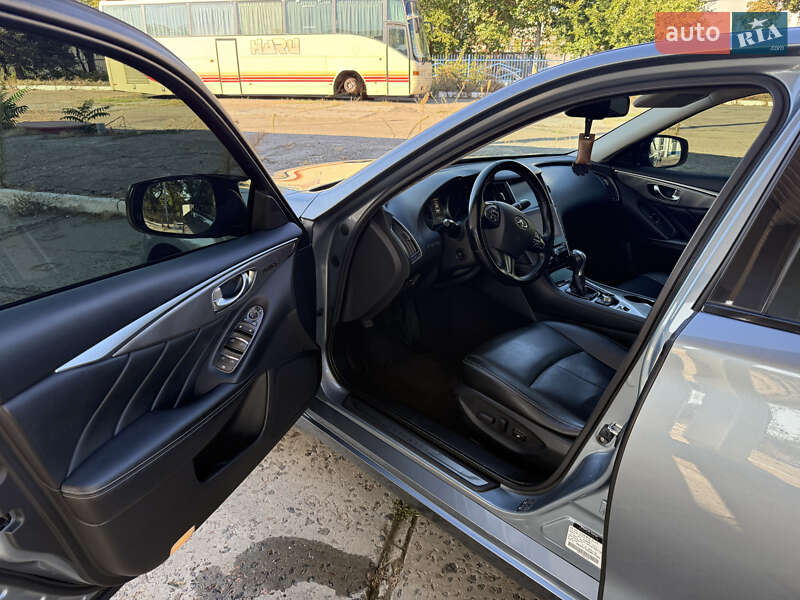 Седан Infiniti Q50 2013 в Одесі