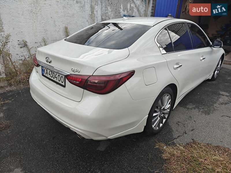 Седан Infiniti Q50 2017 в Киеве