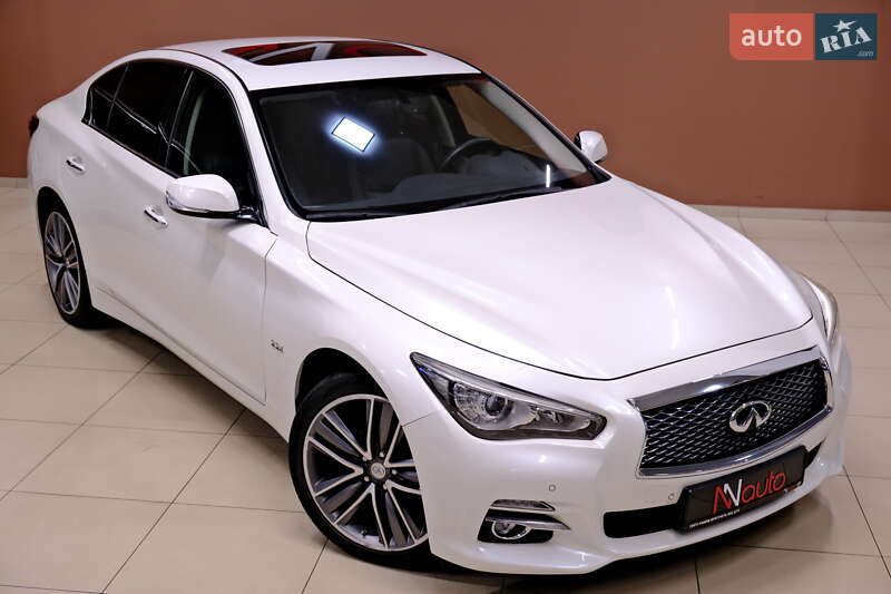 Седан Infiniti Q50 2015 в Одессе