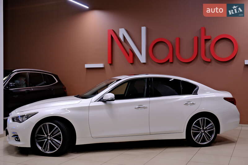 Седан Infiniti Q50 2015 в Одессе