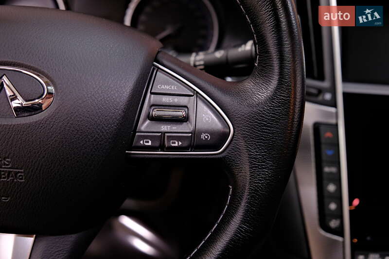 Седан Infiniti Q50 2015 в Одессе