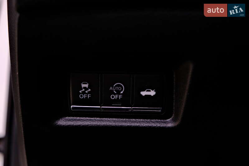 Седан Infiniti Q50 2015 в Одессе