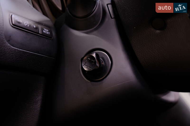 Седан Infiniti Q50 2015 в Одессе