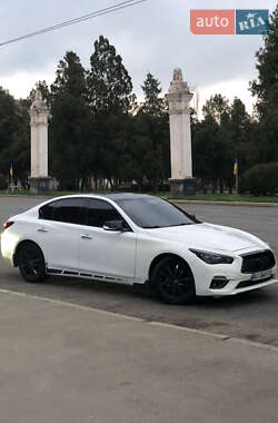 Седан Infiniti Q50 2019 в Ужгороді