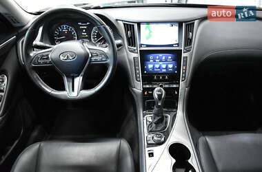 Седан Infiniti Q50 2017 в 