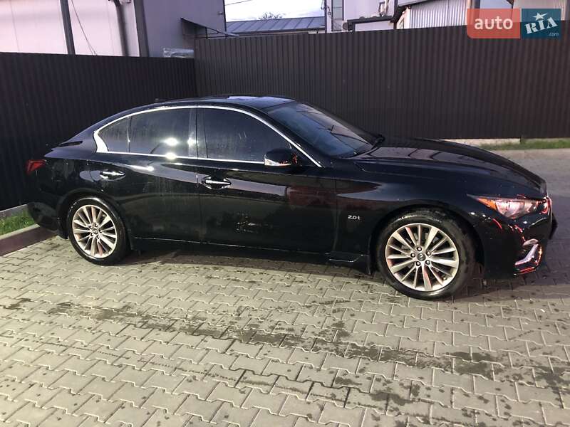 Седан Infiniti Q50 2017 в Львові