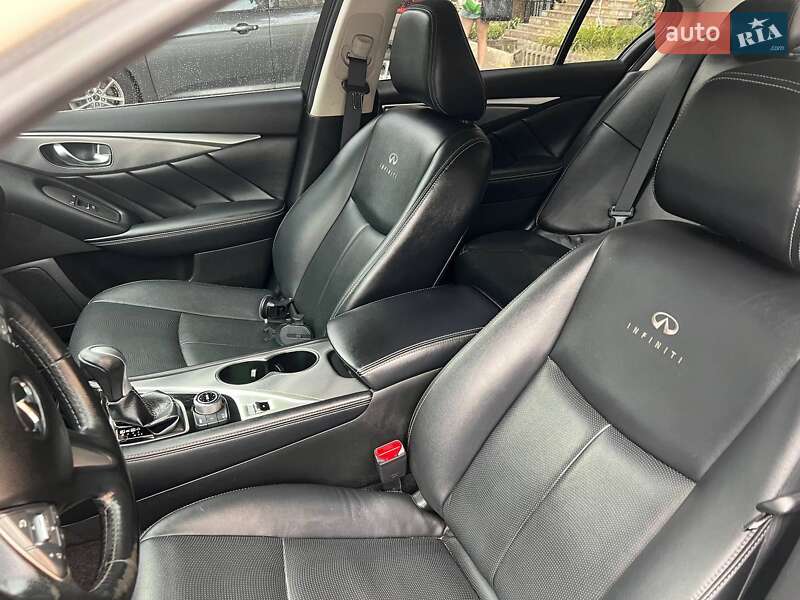Седан Infiniti Q50 2015 в Харькове фото 13 Седан Infiniti Q50 2015 в Харькове