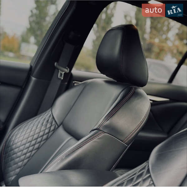 Седан Infiniti Q50 2017 в Кременчуге