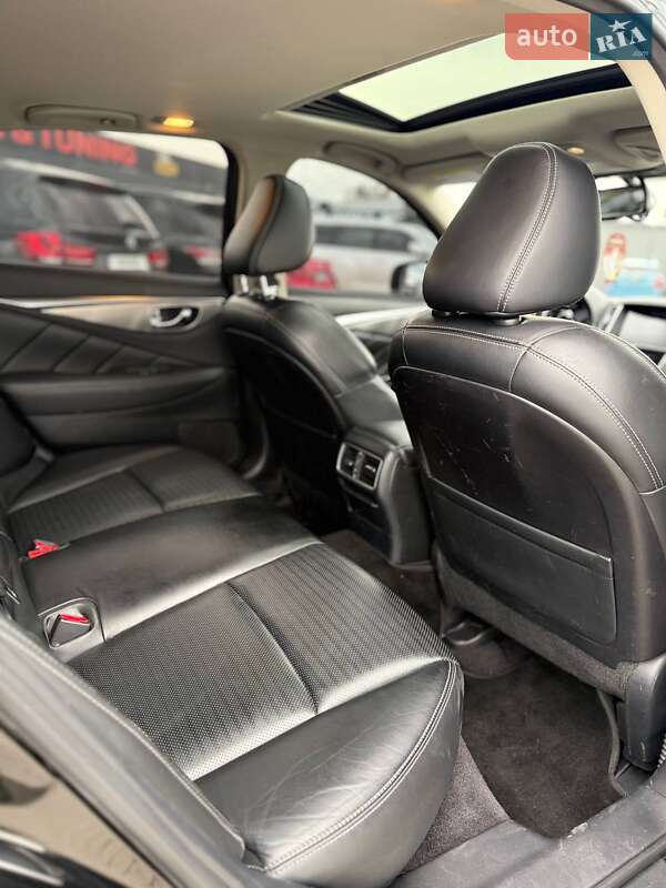 Седан Infiniti Q50 2016 в Одессе фото 19 Седан Infiniti Q50 2016 в Одессе