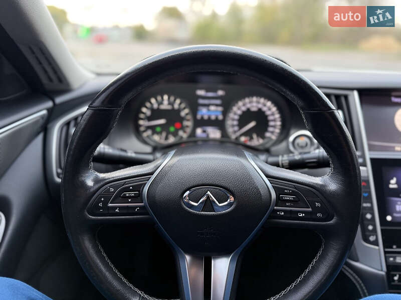 Седан Infiniti Q50 2018 в Киеве