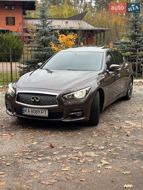Седан Infiniti Q50 2014 в Киеве