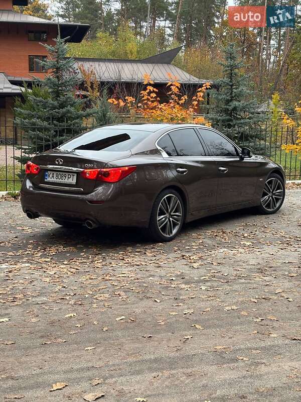 Седан Infiniti Q50 2014 в Киеве