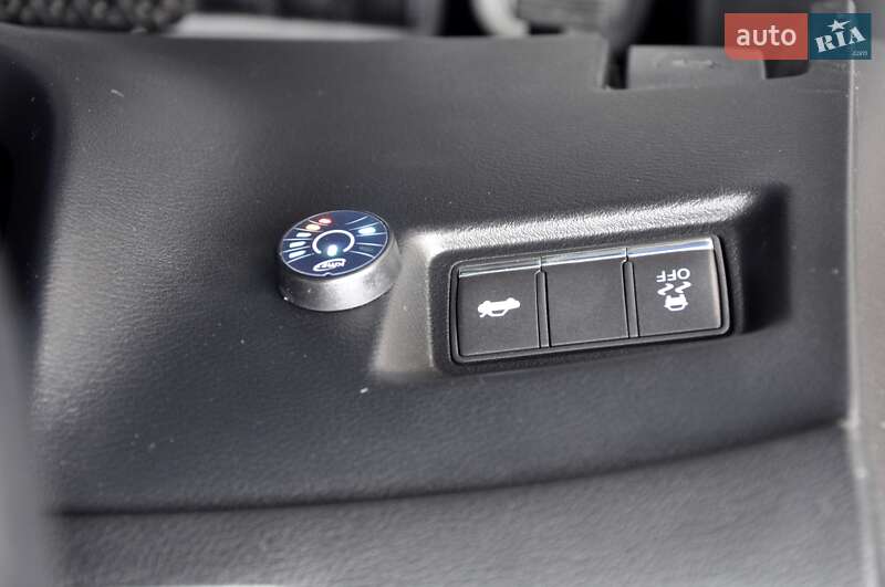 Седан Infiniti Q50 2015 в Львове