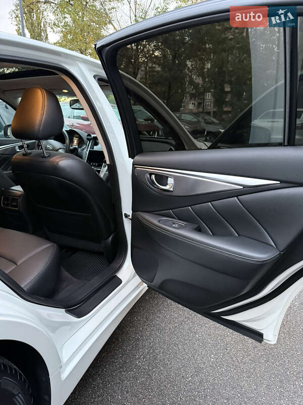 Седан Infiniti Q50 2017 в Києві фото 15 Седан Infiniti Q50 2017 в Києві