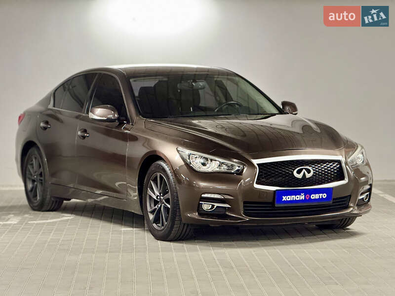 Седан Infiniti Q50 2017 в Киеве
